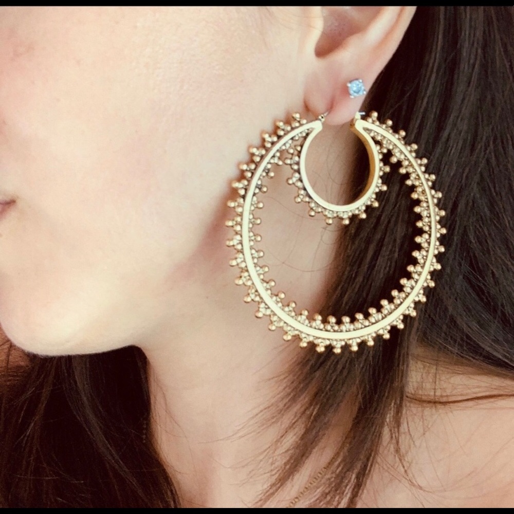 SOLD 🚨B New BCBG MaxAzria GIANT DOUBLE EARRINGS ✨
